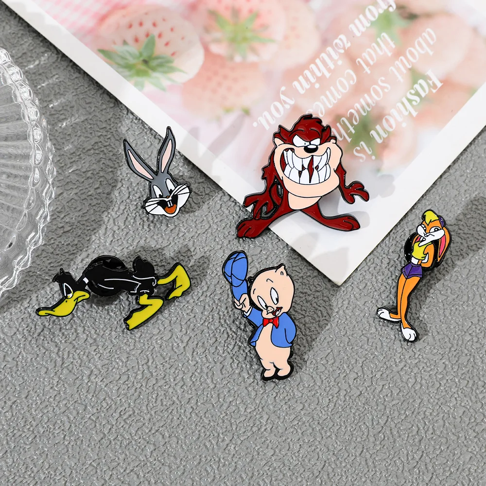 Набор значков-кроликов для рюк – обзор и цена Tuxedo Lapel Pin